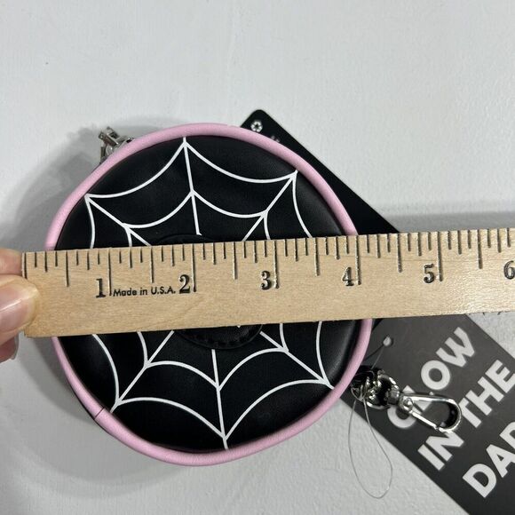 Monster High Skullette Spiderweb Coin Purse Glow In The Dark Round Pink Gem New - Picture 7 of 7